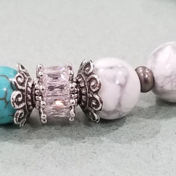 Feel Good™ - 8” Elastic - Crown Muse Bracelet - Turquoise & White Malachite - Picture 7 of 11